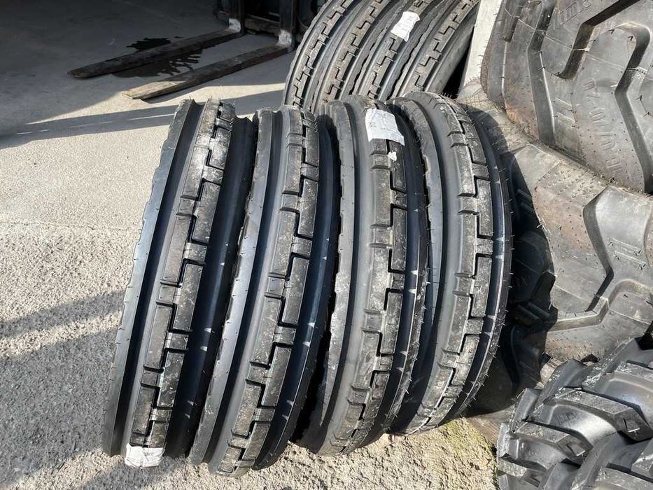Anvelope noi de directie la tractor agricol pe fata 7.50-18 ozka
