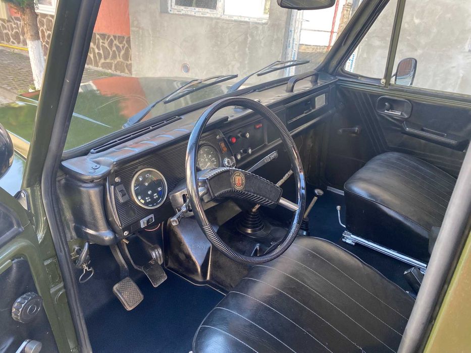 Vand Aro militar ,restaurat in stare f. buna