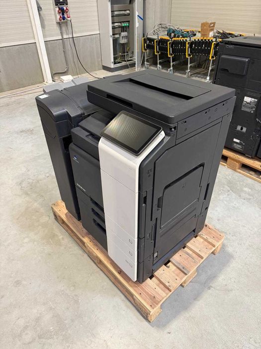 Vand imprimanta multifunctionala Konica Minolta Bizhub 300i