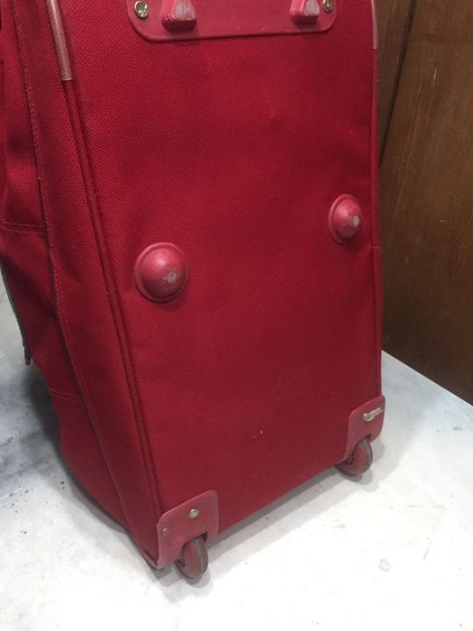 Сумка на колесиках