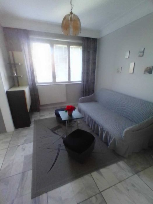 Дава се под наем Едностаен апартамент в Плевен, Идеален център - 45 кв.м за 229.5 € - Снимка #2