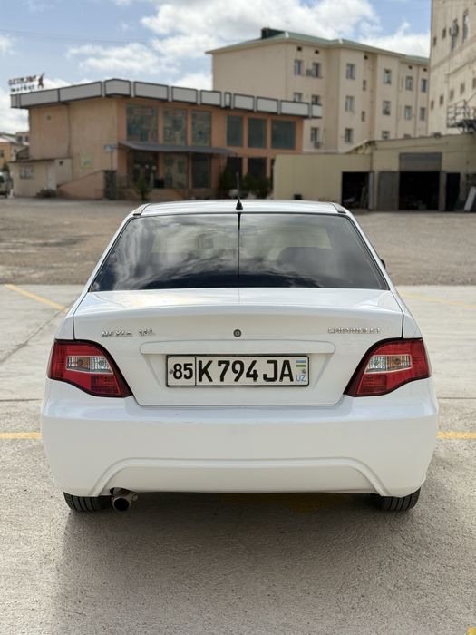 Nexia 2 сотилади