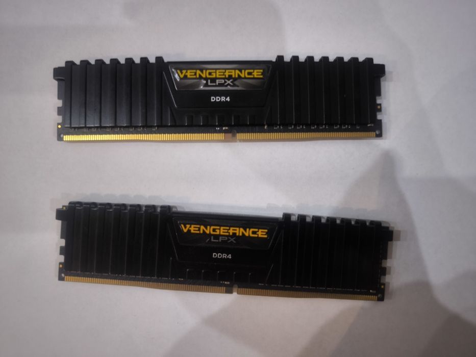 ОЗУ Corsair vengeance ddr4 3600Mhz CL18 16ГБ 2x8Гб