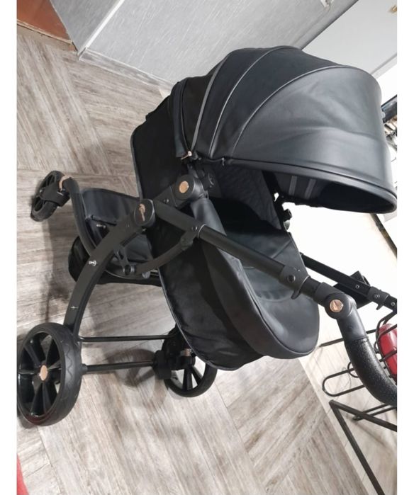 Коляска трансформер состояние новой