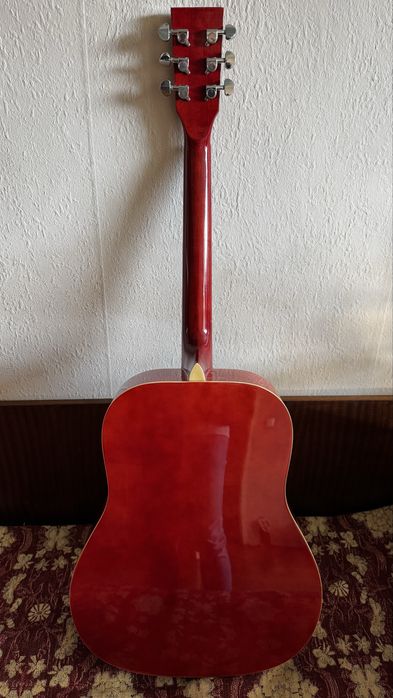 Акустична китара “Karina”