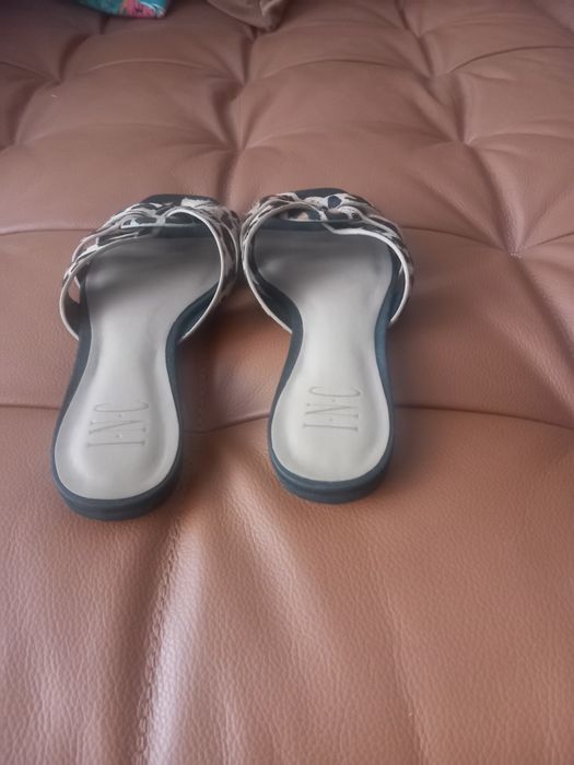 Flip flops/papuci/sandale marimea 36