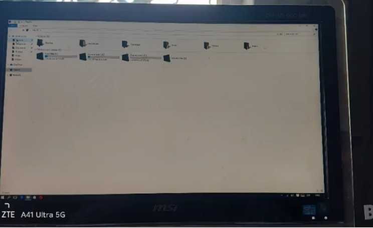 Touchscreen All-in-One MSI  24" Touchscreen