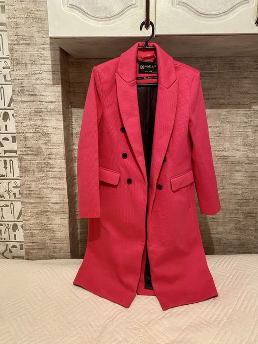 Продаю пальто женский