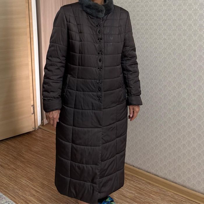 Продам женскую верхнюю одежду