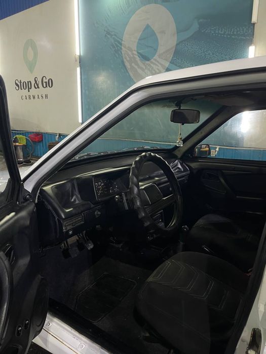 Vaz 21099 sotiladi