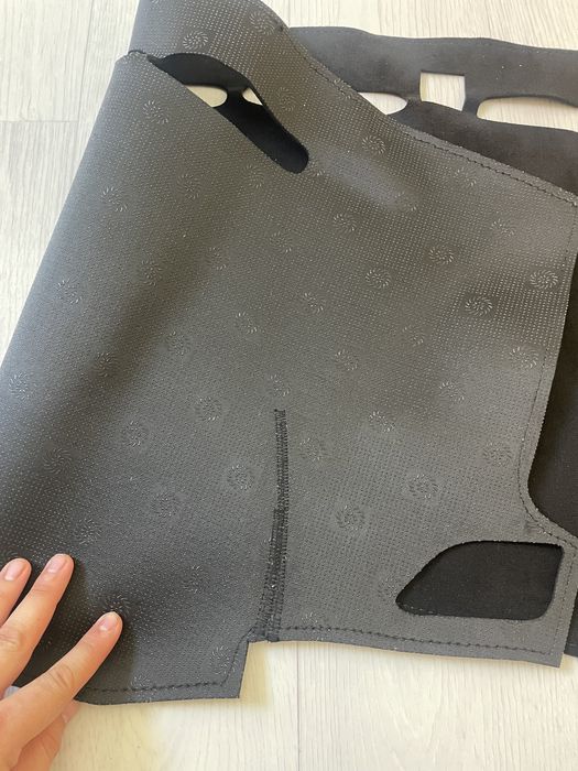 Коврик на панель акцент