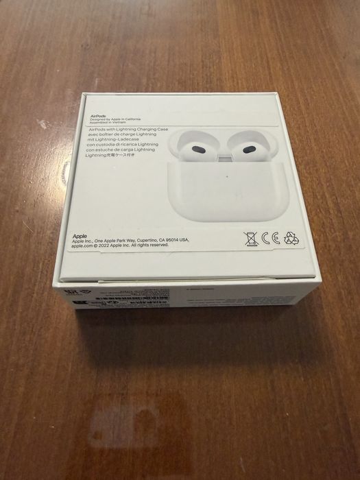 Оригинални Apple AirPods 3 (3rd Gen)