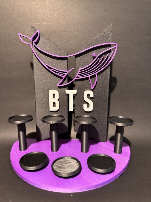 Stand bts pentru expunerea figurinelor