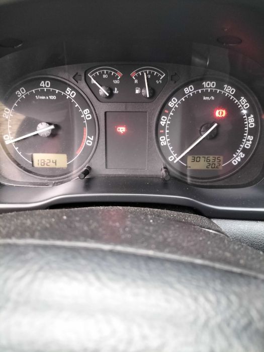 Vând Skoda Octavia 1,6 benzina și gpl