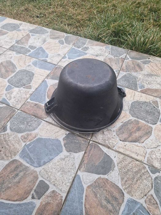 Ceaun de fonta pt. gatit 7 l