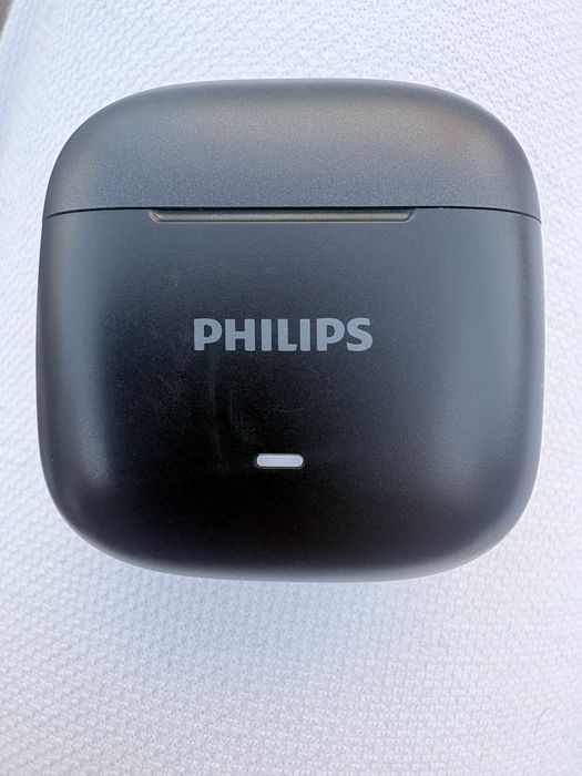 Philips Caști Wireless , rezistente la praf si la apa.