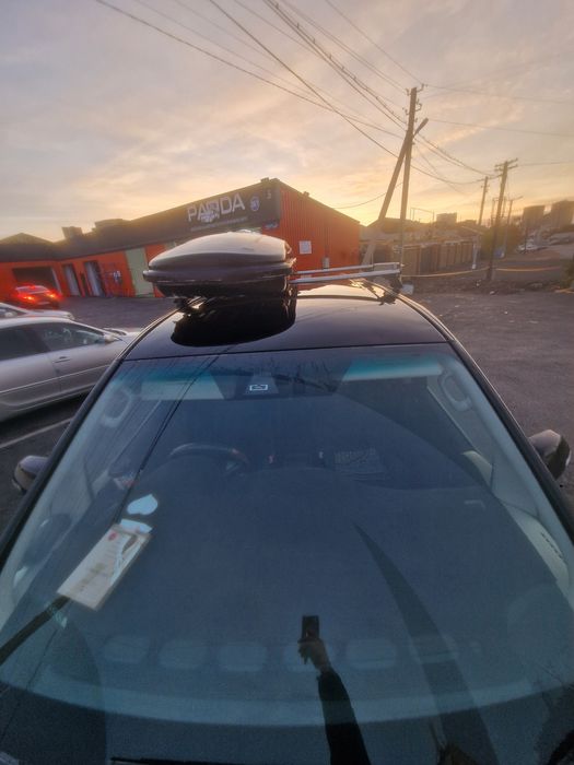 Toyoto vellfire.