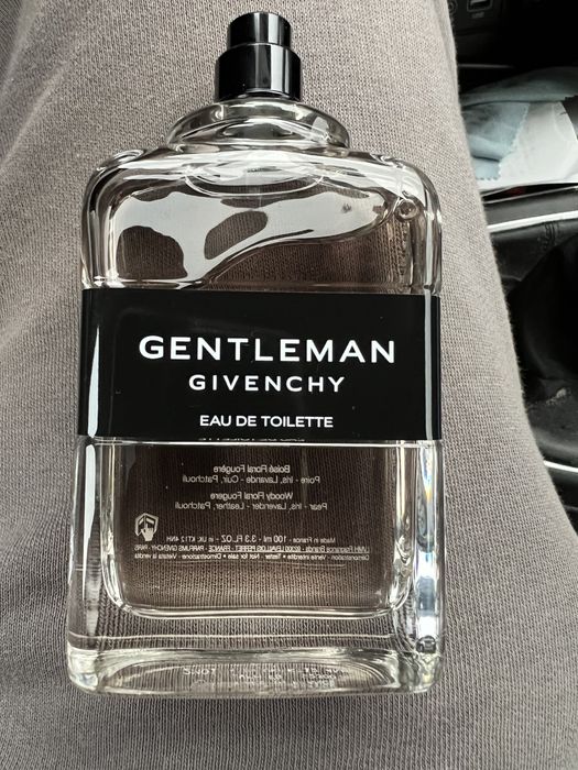 Givenchy gentleman eau de toilette 100 мл