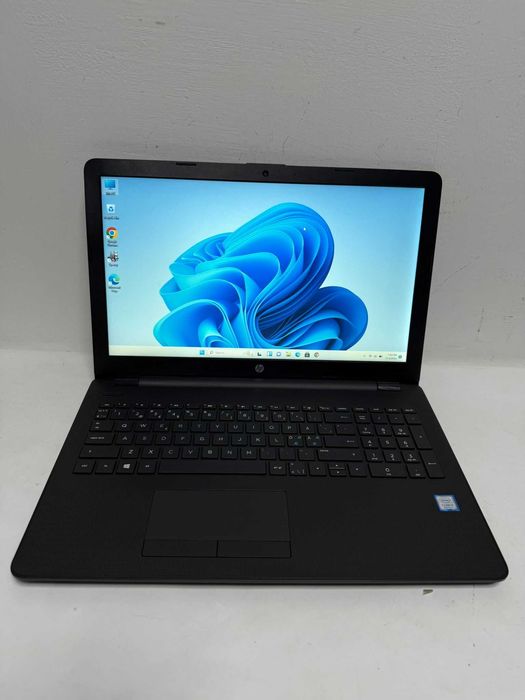 HP Laptop 15-FHD-Core i5-8250U 3.4 GHz-8GB DDR4-SSD 256Gb Win 11-4ore