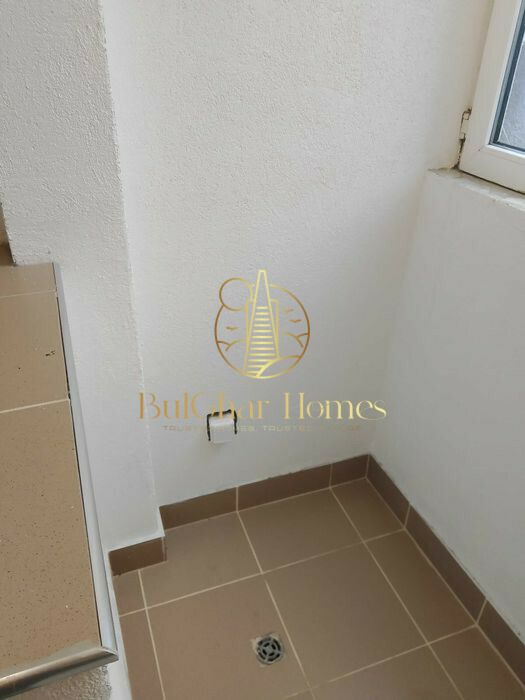 Дава се под наем Двустаен апартамент в Варна, Център - 55 кв.м за 478.38 € - Снимка #15