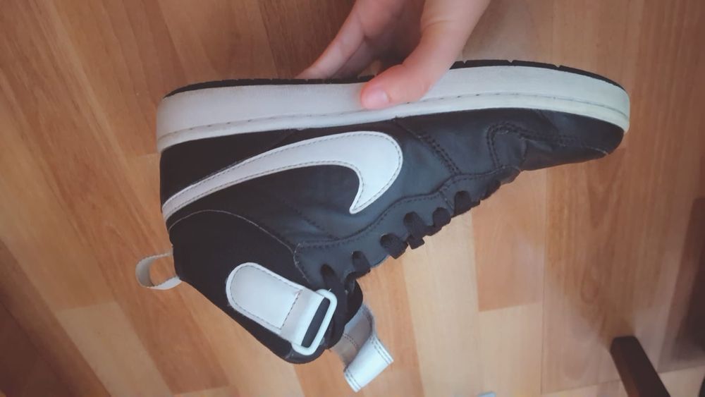 Nike Borought mid