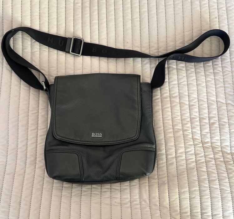 Boss мъжка чанта оригинална