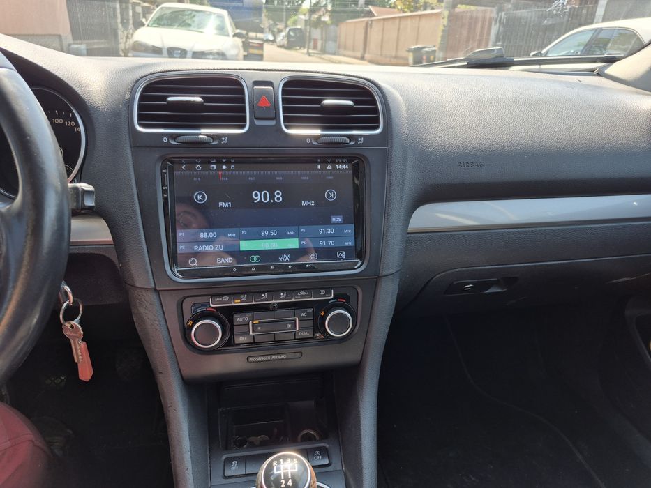 VOLKSWAGEN Golf 2012 — imagine 5