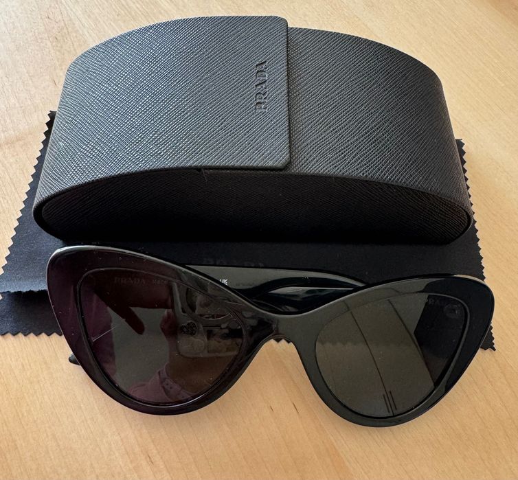 Prada PR 13YS cat eye слънчеви очила