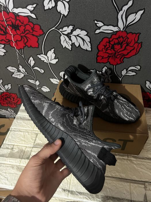 Adidas Yeezy Boost 350 V2 Dark Salt