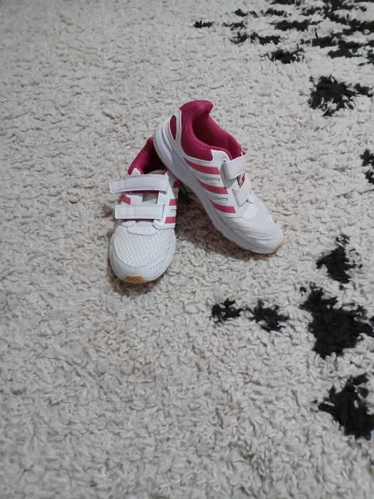 Adidasi si ghete Adidas.