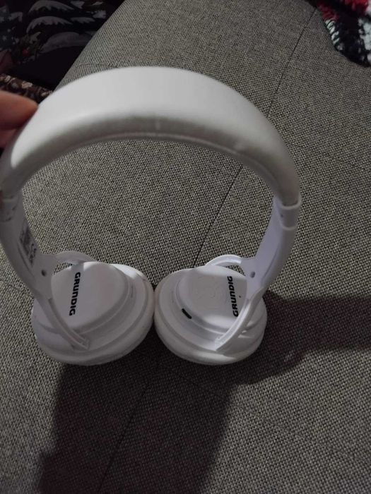 Bluethoot слушалки GRUNDIG