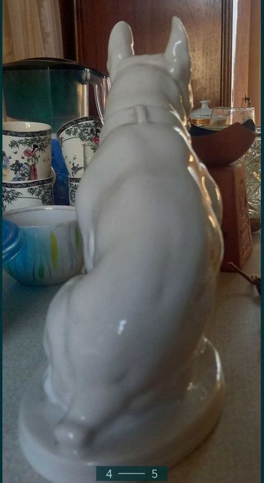 Продам статуэтку "Бульдог". Совершенно целая.