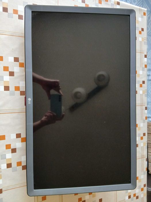 Телевизор/монитор LG, 28"