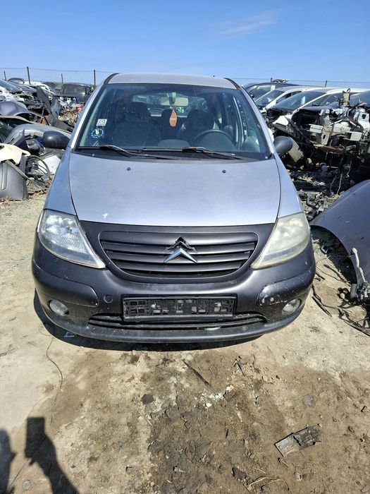 Dezmembrez Citroen c3 1.6i