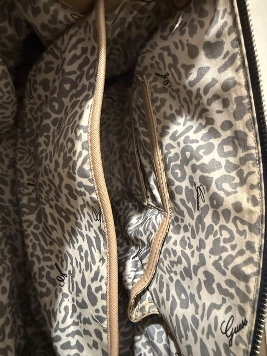 Оригинална дамска чанта GUESS
