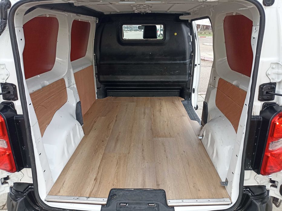 Opel Vivaro / euro 6