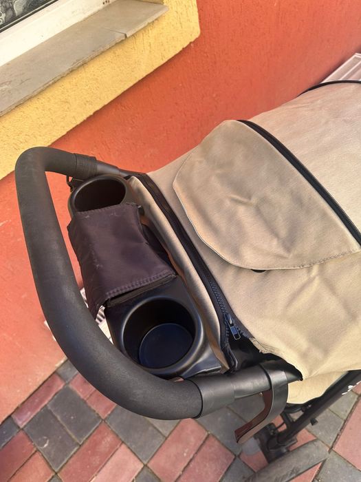 Vând carut sport Joie