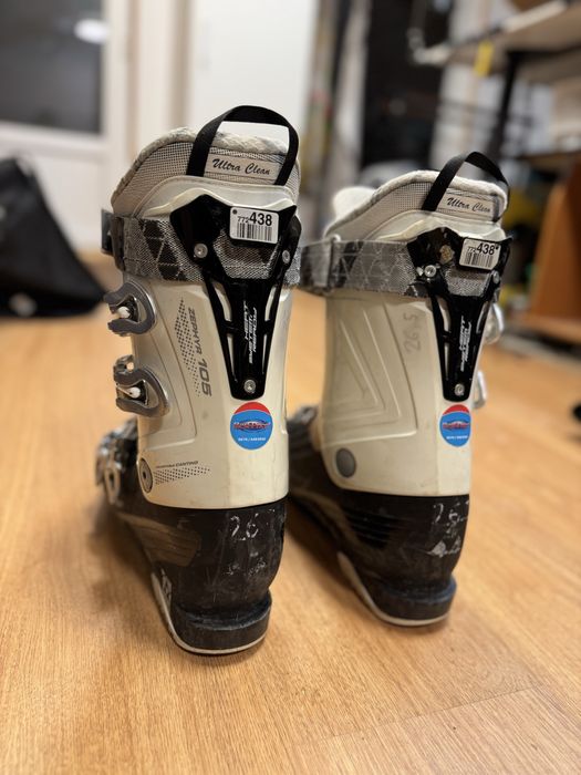 Vand Clapari Ski Fischer Zephyr 105, Marime 26,5 ( EU 41,5 )