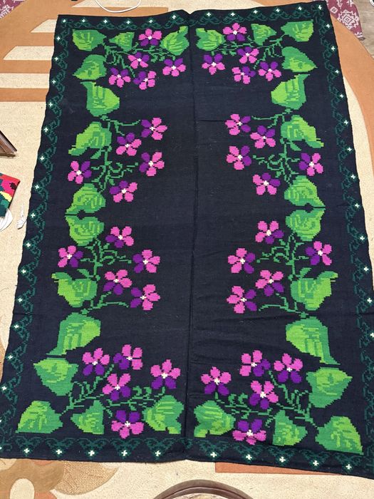 Covor tradițional țesut manual – 260 x 157 cm