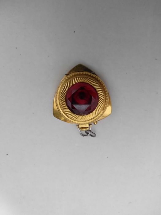 Продается часы кулон женские Заря