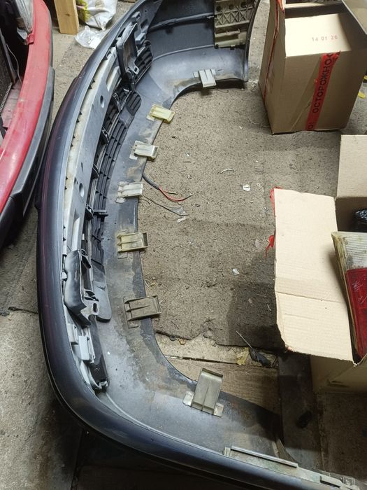 Передний бампер Ауди 100 С4