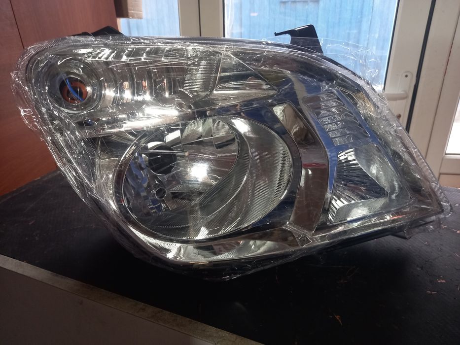 Продам фары газель некст