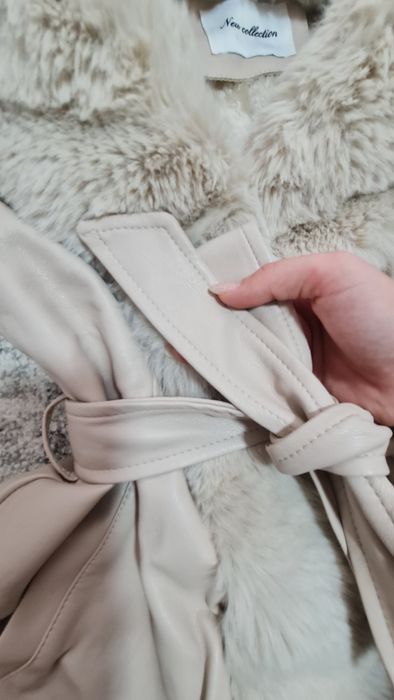 Haină de piele cu blană