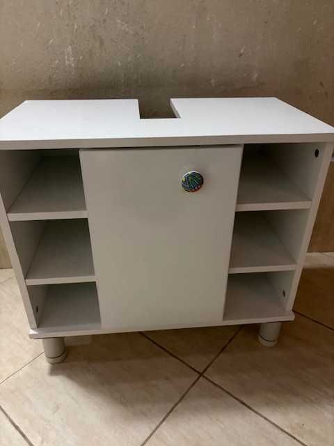 Нов шкаф за баня