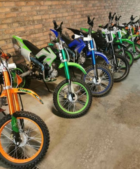 ATV COPII/MOTOCICLETE  49cc MODEL PRO 2025 NEW
Produs nou!
Ridicare di