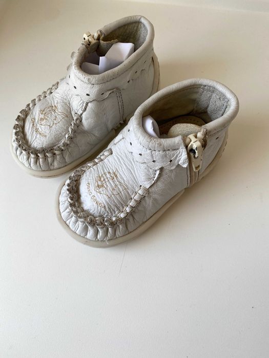 Обувки за прохождане 19 номер