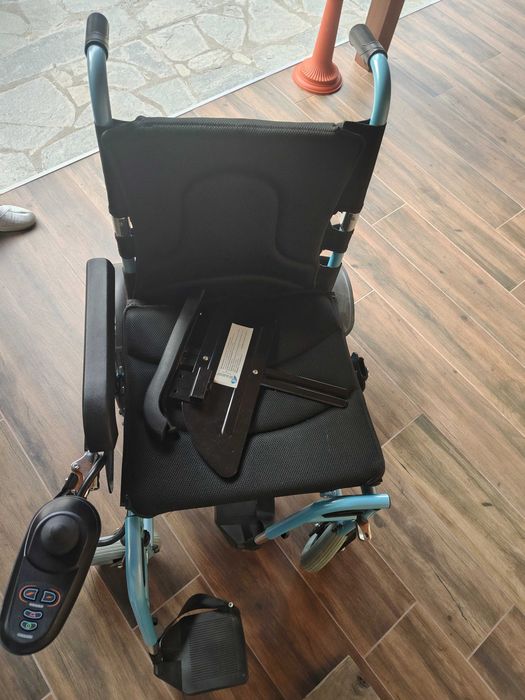 Căruț electric pentru disabili