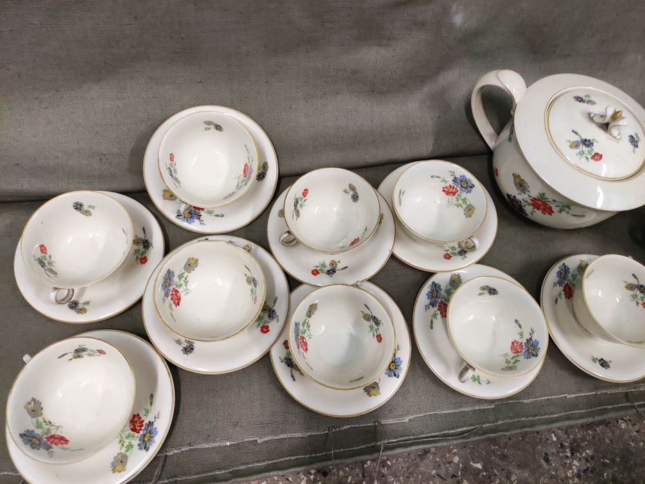 Продавам немски порцеланов сервиз. Hutschenreuther Hohenberg 1814 1939