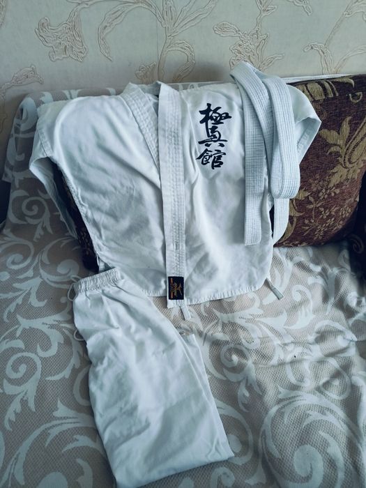 Продам кимано и защиту