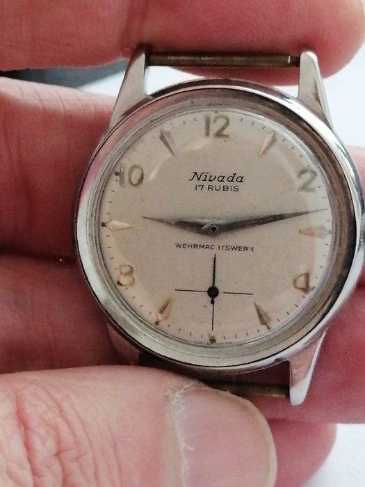 Nivada model diplomat